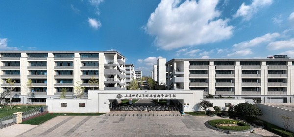 P1-學校大門口圖