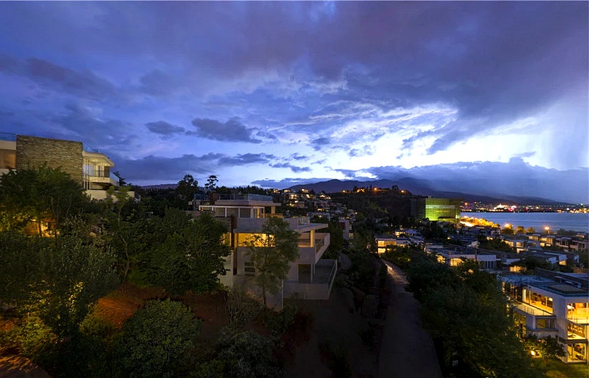 洱海天域曾經是大理最貴的住宅區,如今二手別墅的價格仍在2萬左右 洱海天域曾經是大理最貴的住宅區,如今二手別墅的價格仍在2萬左右