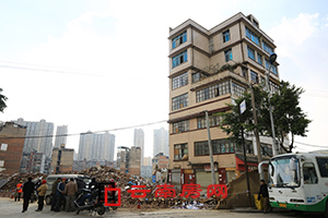 Ϸдʵ¼ɽ14ڽδ 10¥̽פ